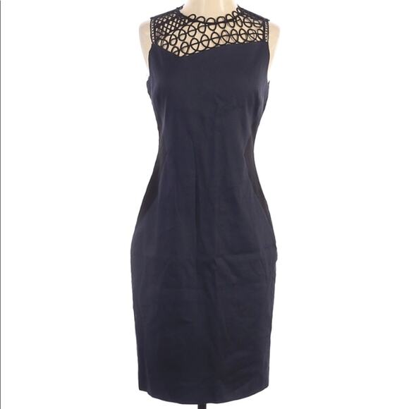 Elie Tahari Embroidered Navy Dress RARE 4 EUC - Picture 1 of 8